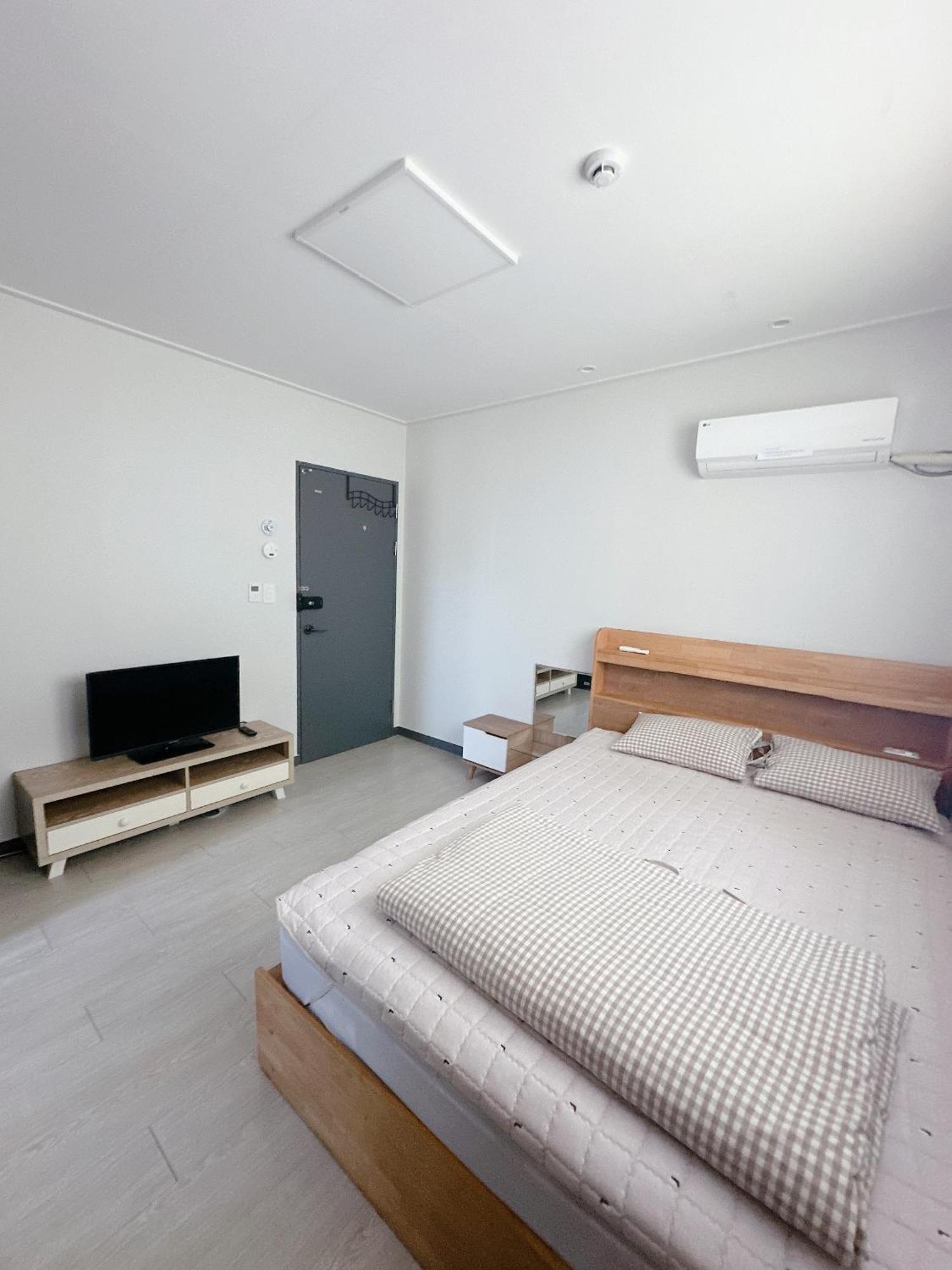 Yolo House Hotel Incheon Exterior photo